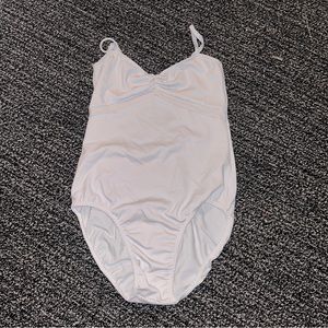 Class in leotard size M
